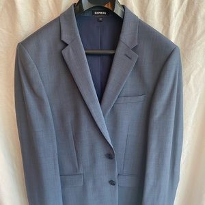 Men’s Extra Slim Wool Blend 2 Piece Suit- Jacket: 40R Pants: 30W32L